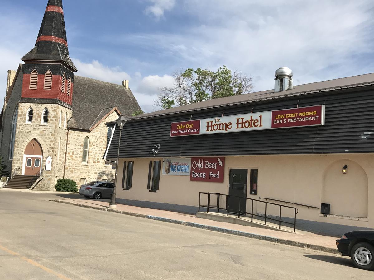 The Home Hotel Boissevain Экстерьер фото
