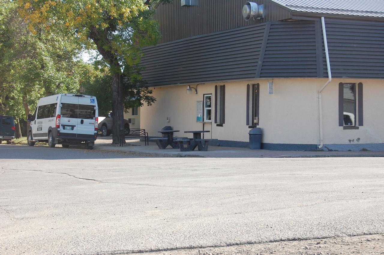The Home Hotel Boissevain Экстерьер фото