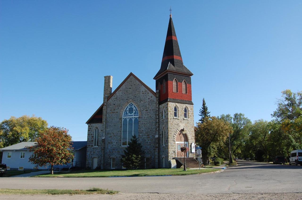 The Home Hotel Boissevain Экстерьер фото